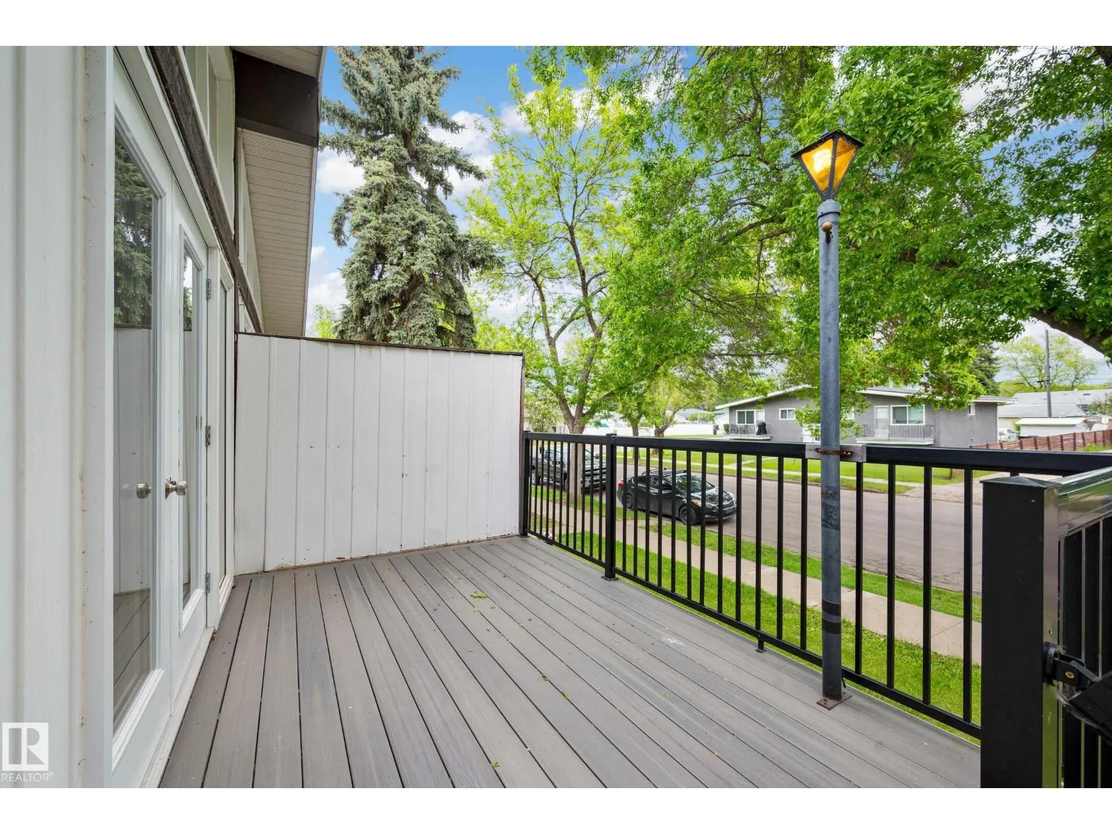 11828 & 11830 45 ST NW