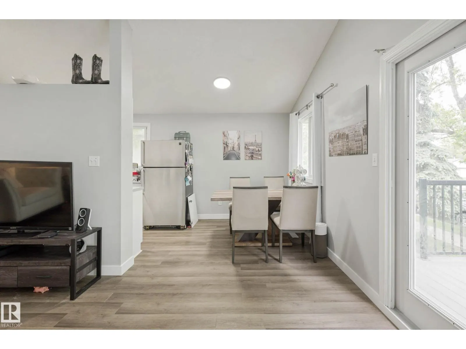 11828 & 11830 45 ST NW