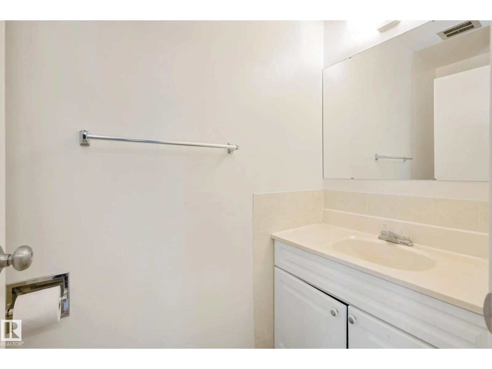 11828 & 11830 45 ST NW