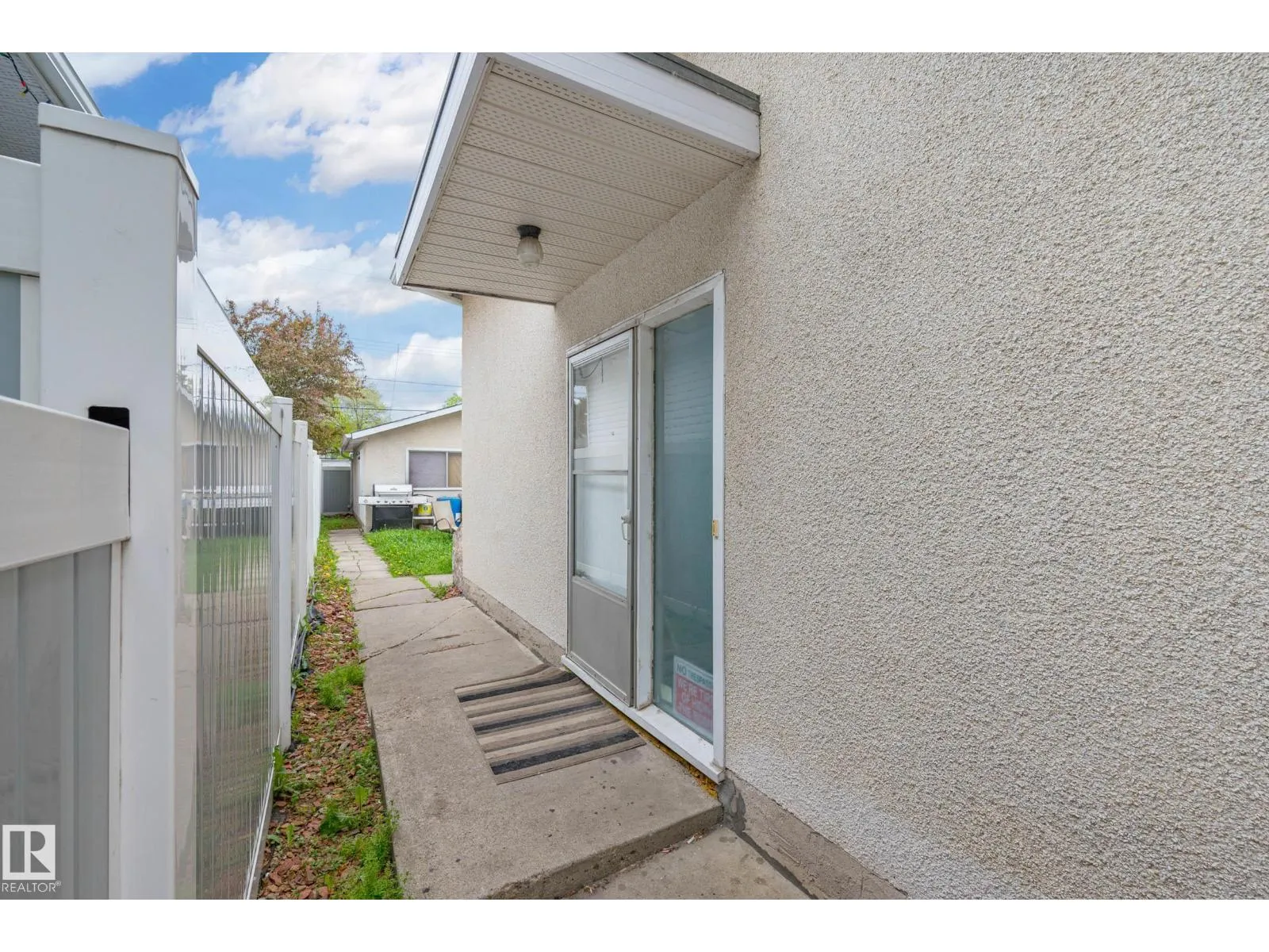 11828 & 11830 45 ST NW