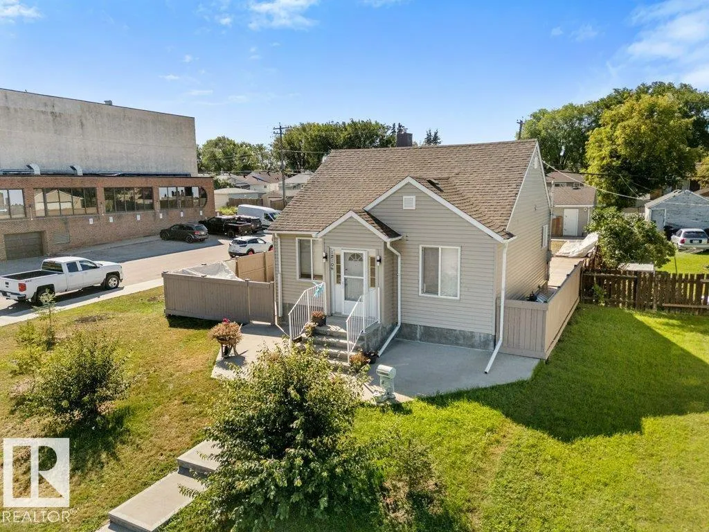 12106 77 ST NW