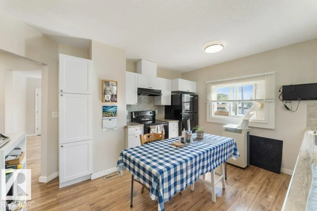 12106 77 ST NW