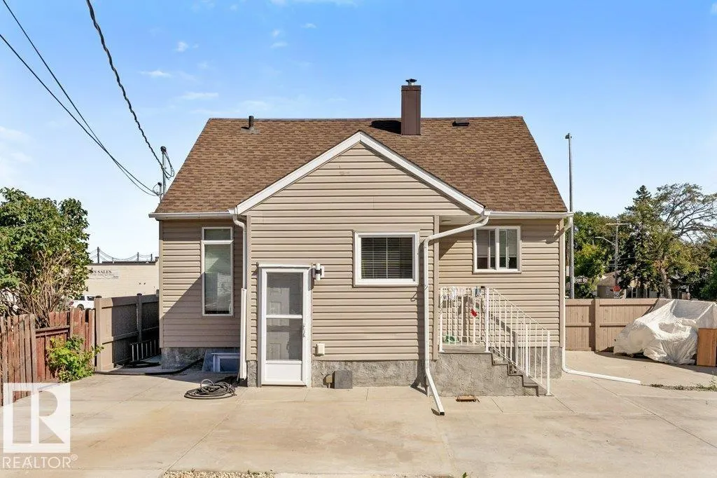 12106 77 ST NW