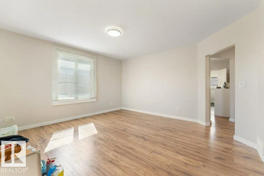 12106 77 ST NW