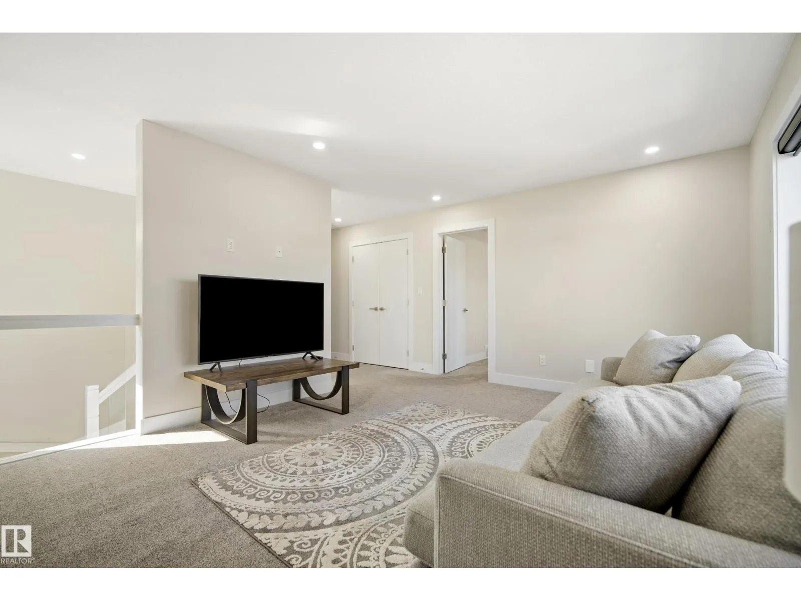5813 PELERIN CR