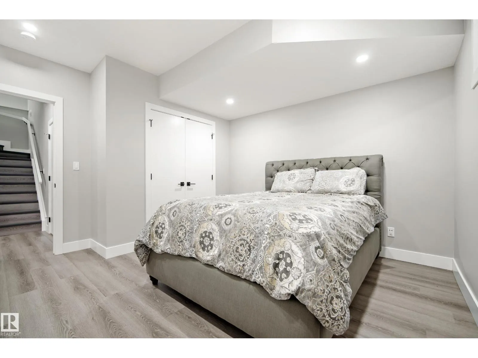 5813 PELERIN CR
