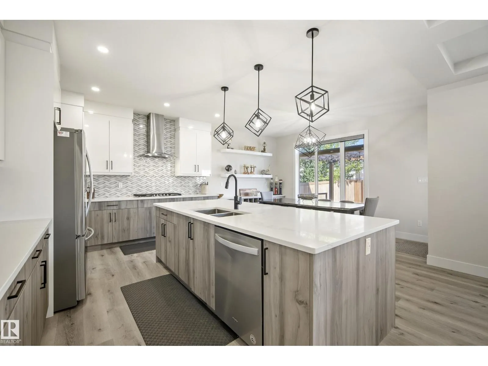 5813 PELERIN CR