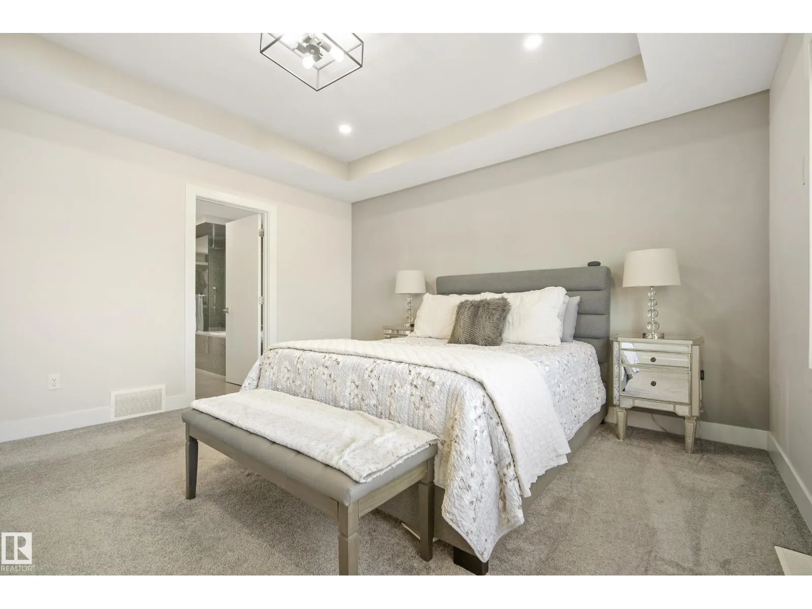 5813 PELERIN CR