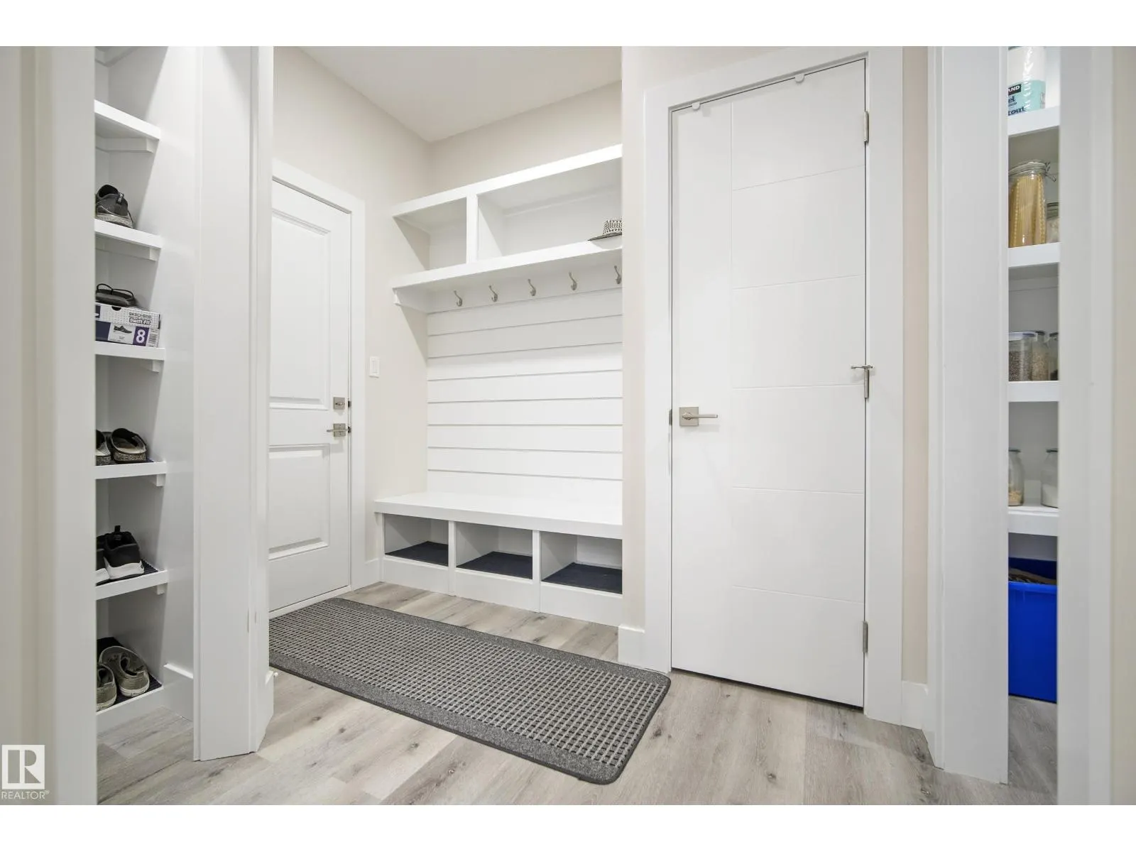 5813 PELERIN CR