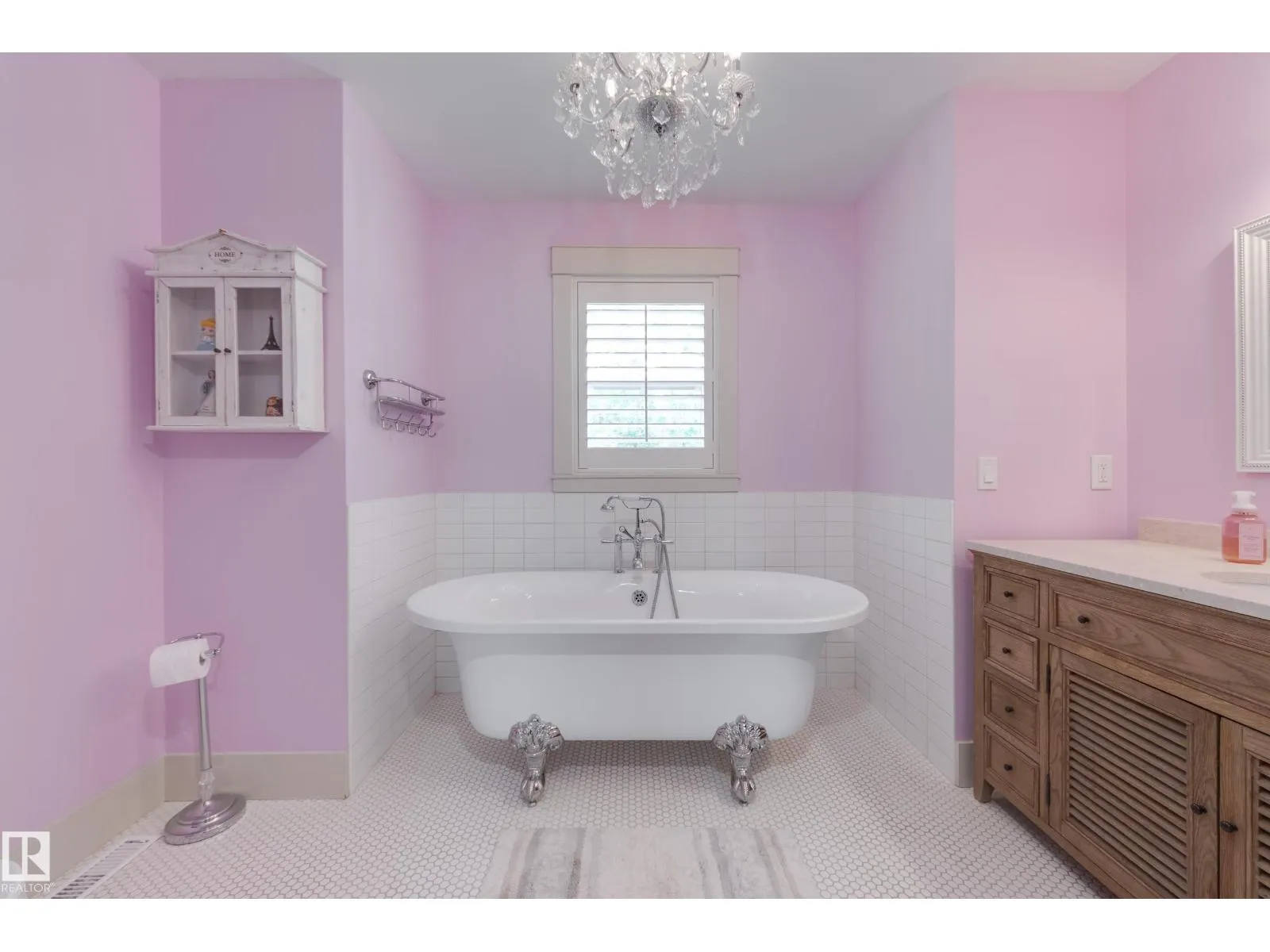 11210 60 ST NW