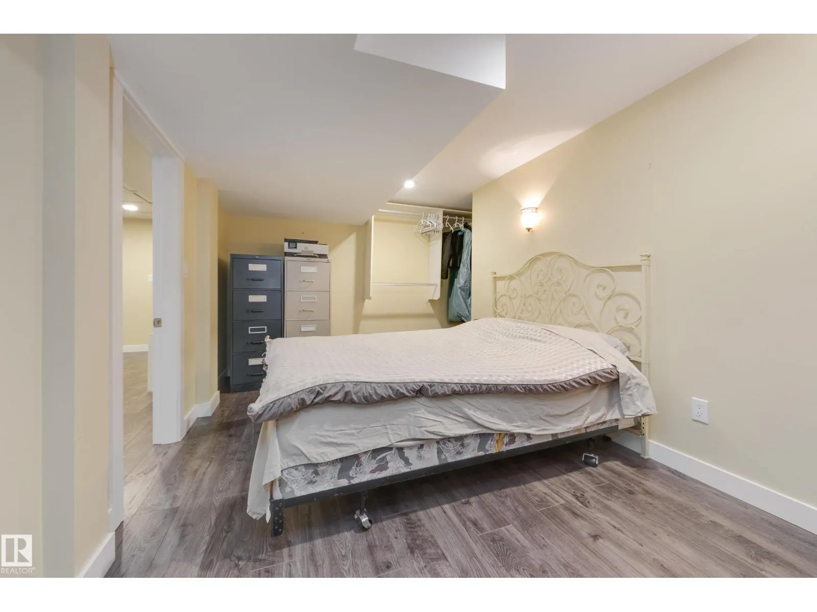 11210 60 ST NW
