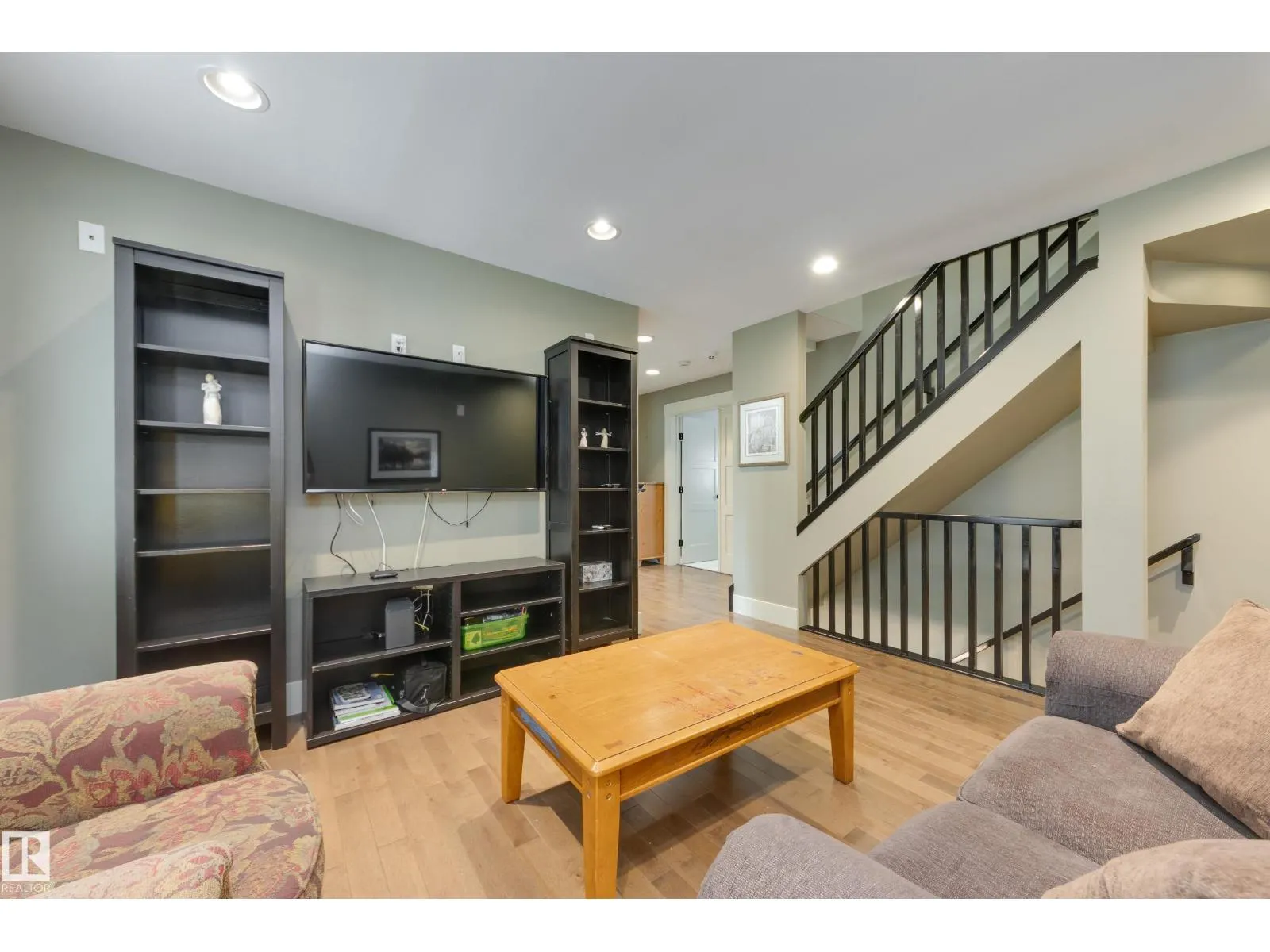 11210 60 ST NW