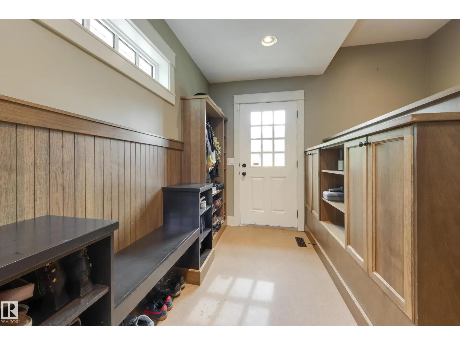 11210 60 ST NW