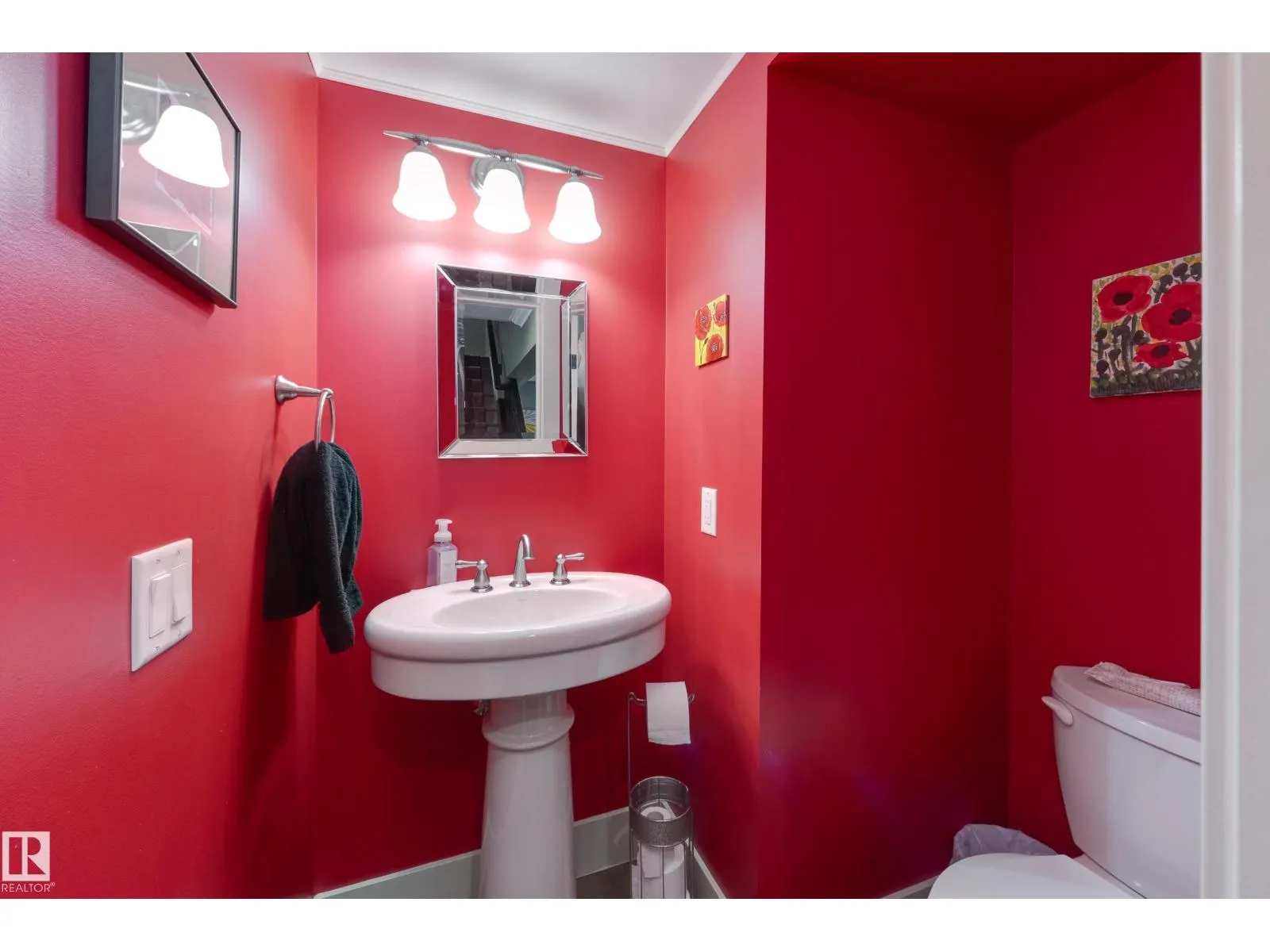 11210 60 ST NW