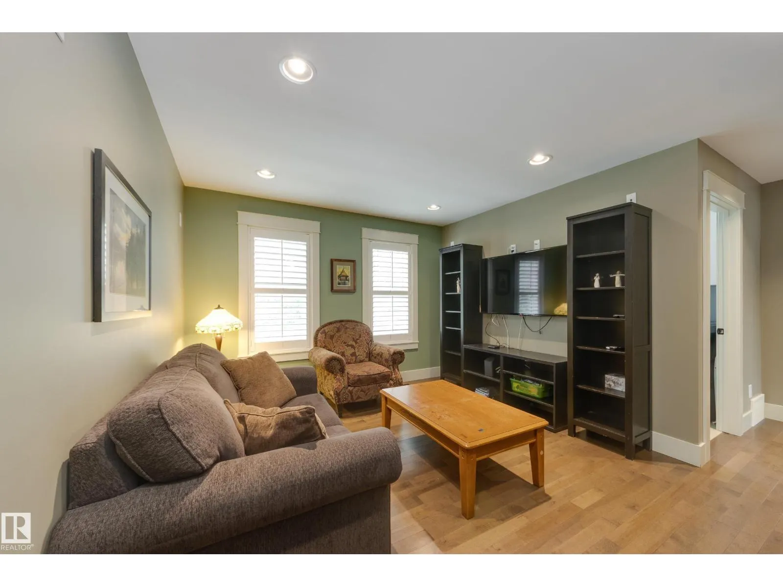 11210 60 ST NW
