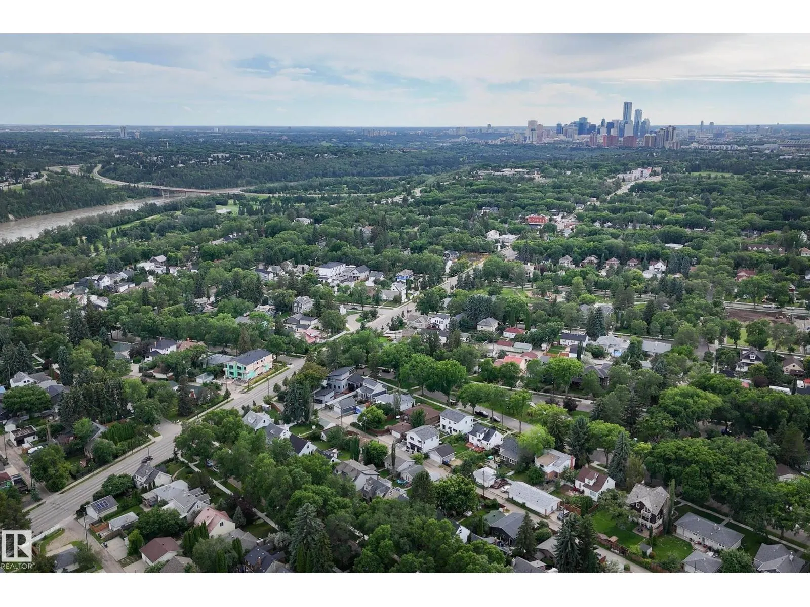 11210 60 ST NW