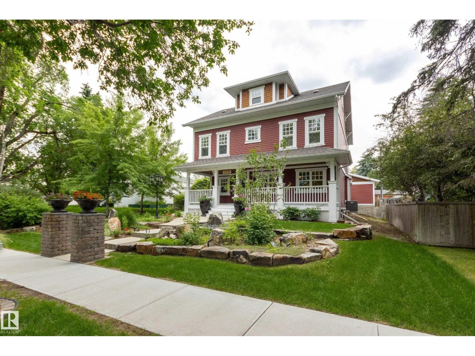 11210 60 ST NW