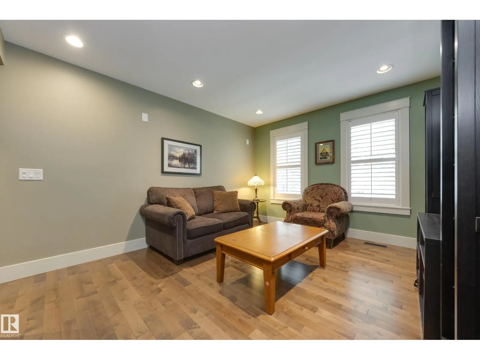 11210 60 ST NW