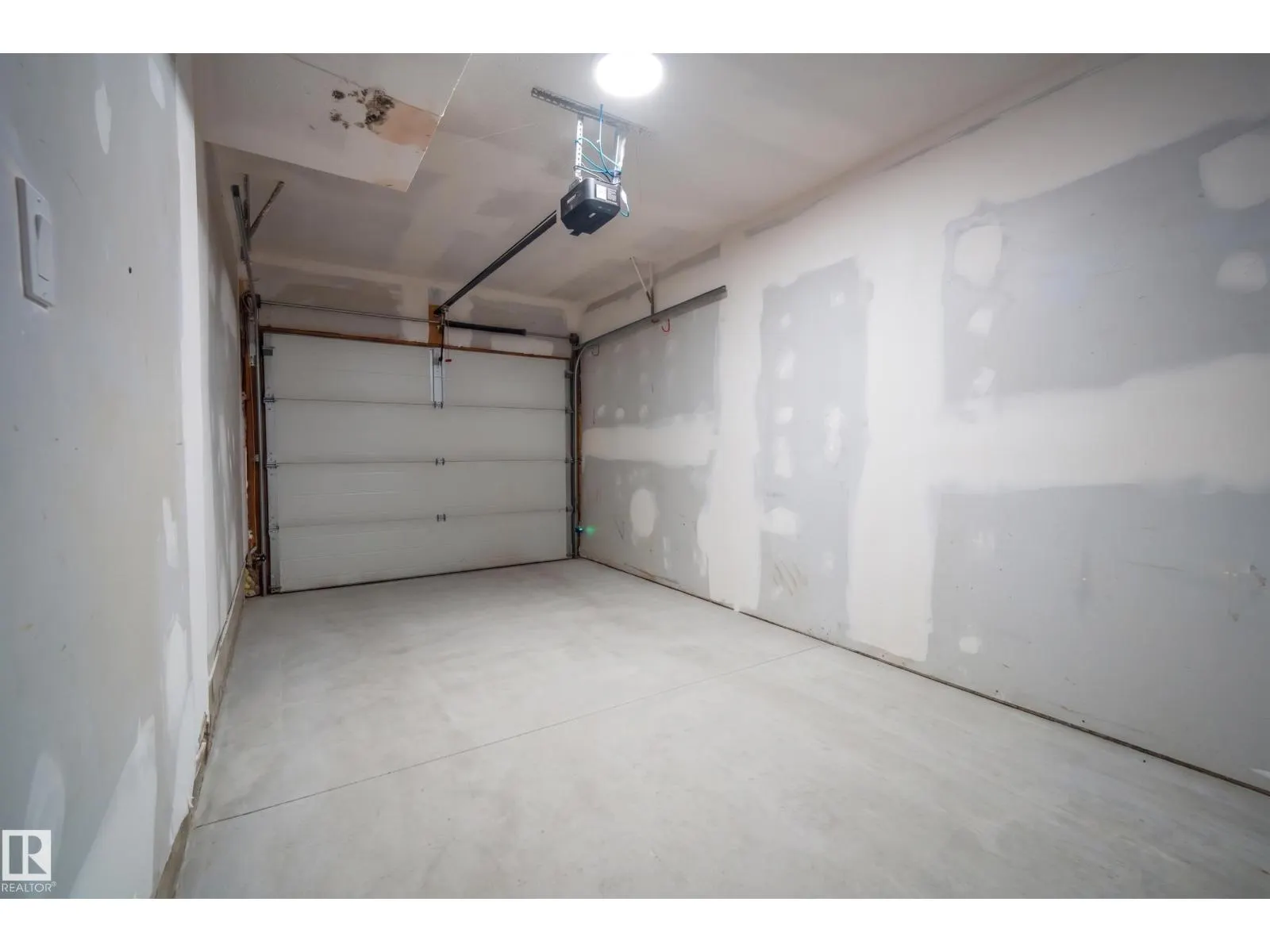 3320 130A AV NW