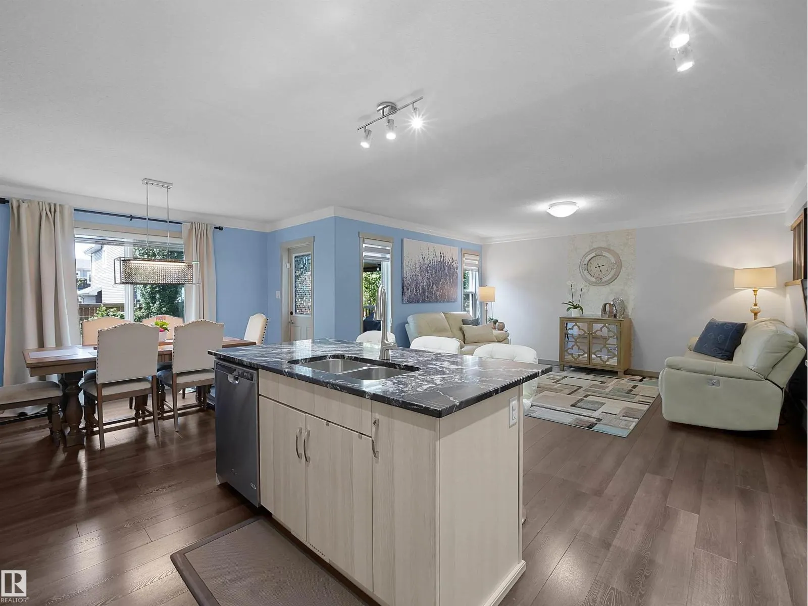820 179 ST SW