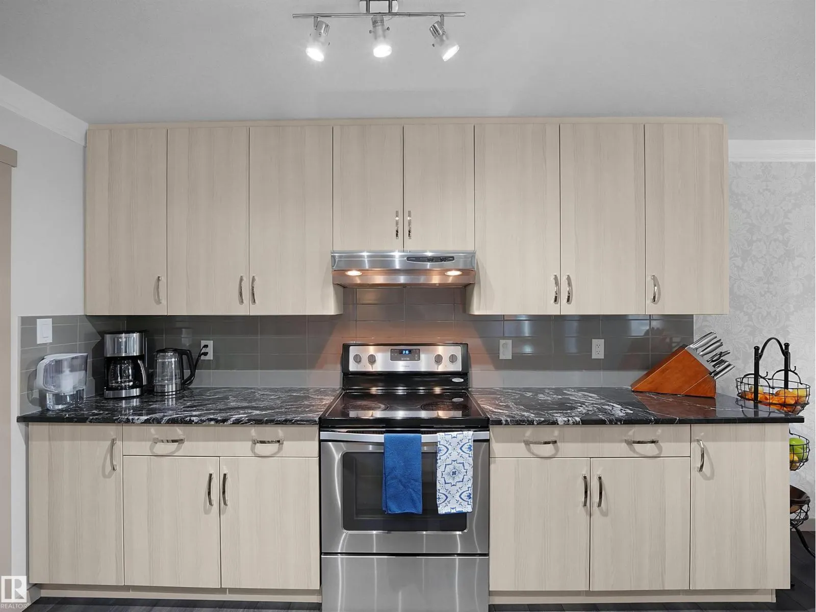 820 179 ST SW