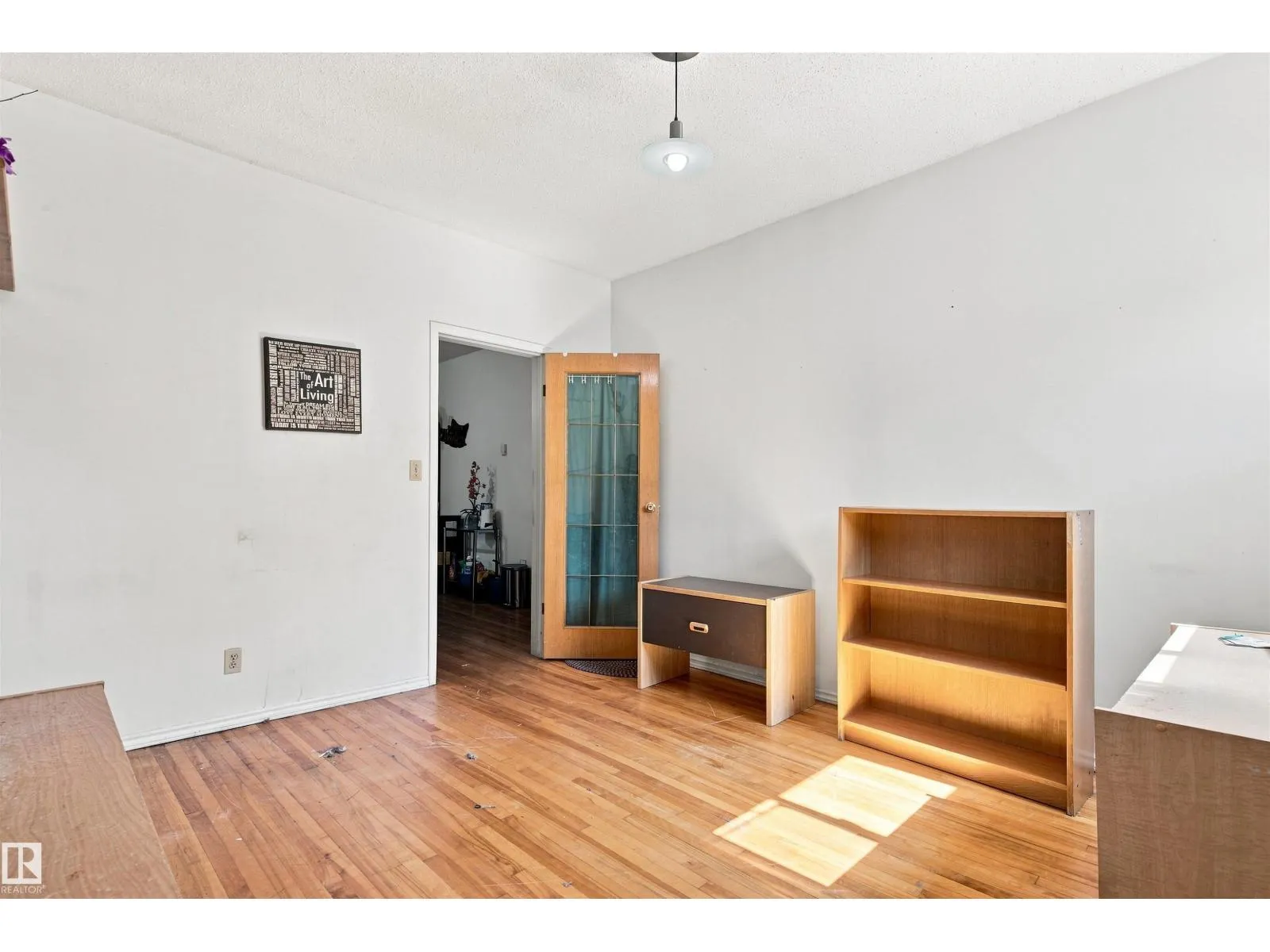 11111 81 AV NW