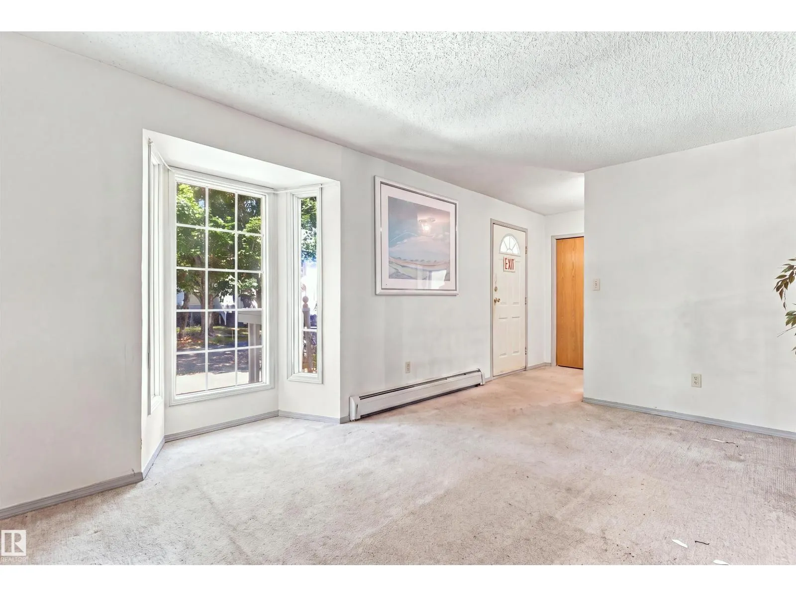11111 81 AV NW