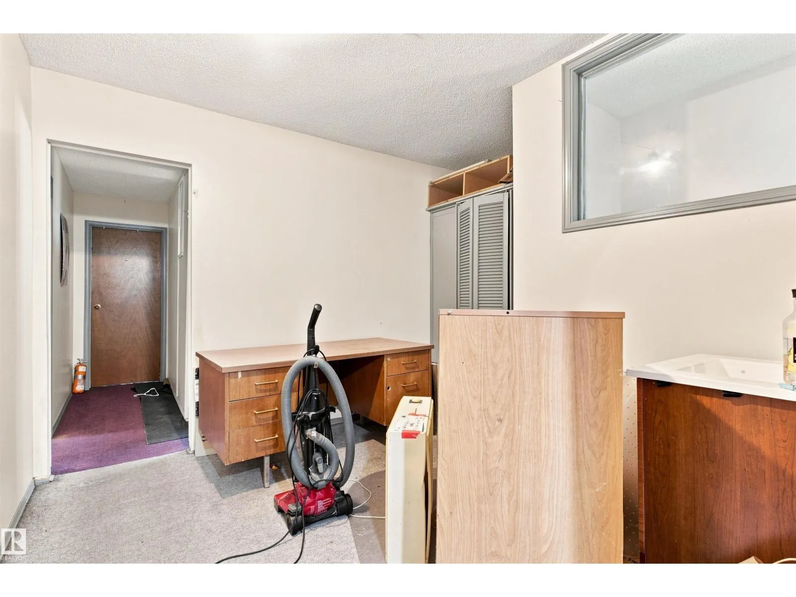 11111 81 AV NW