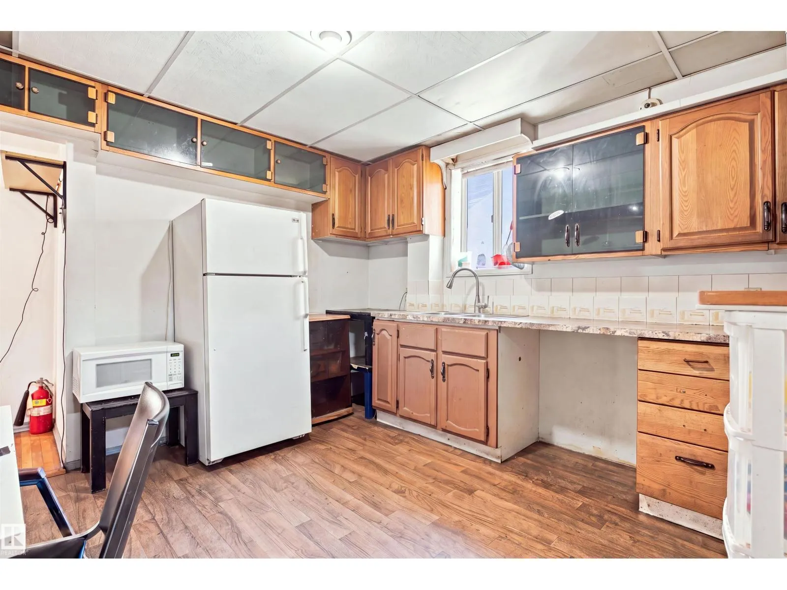 11111 81 AV NW