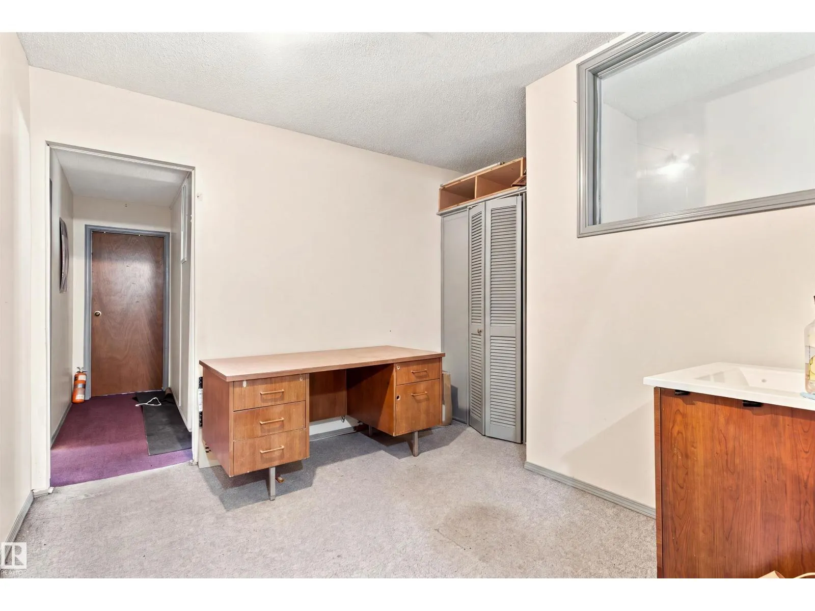 11111 81 AV NW