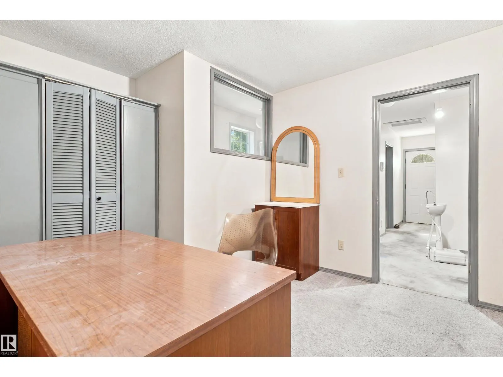 11111 81 AV NW