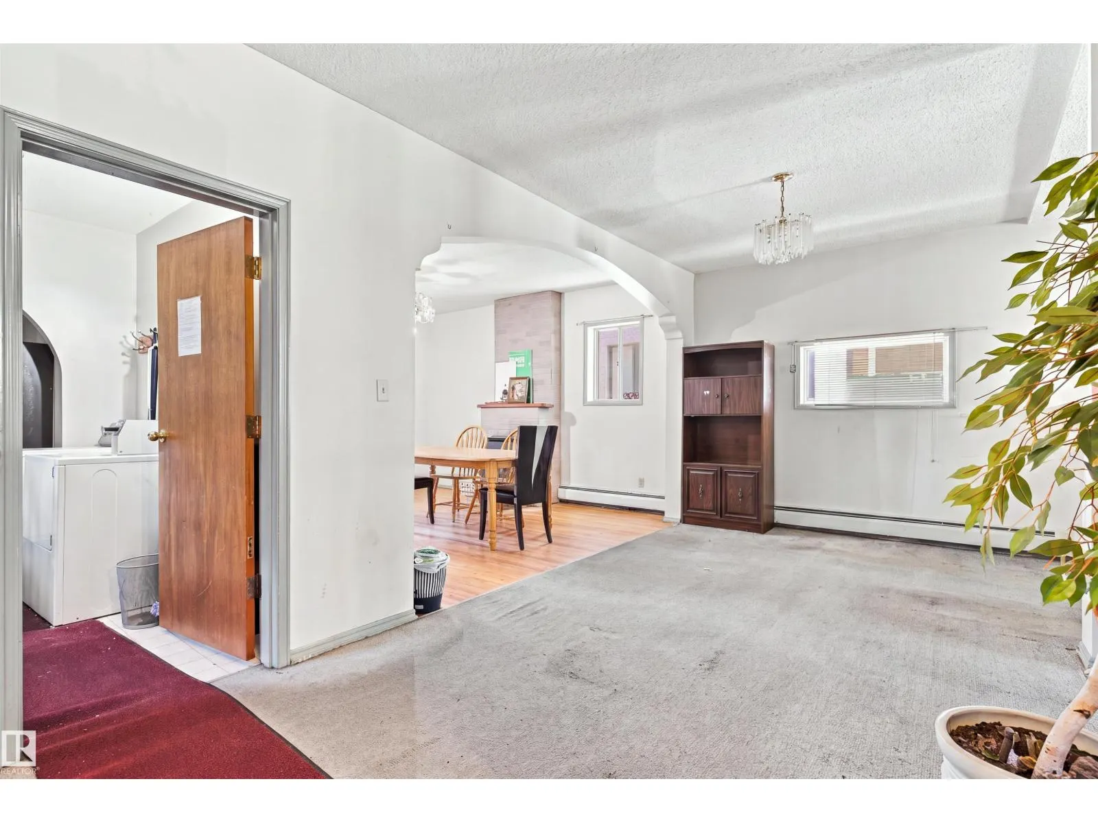 11111 81 AV NW
