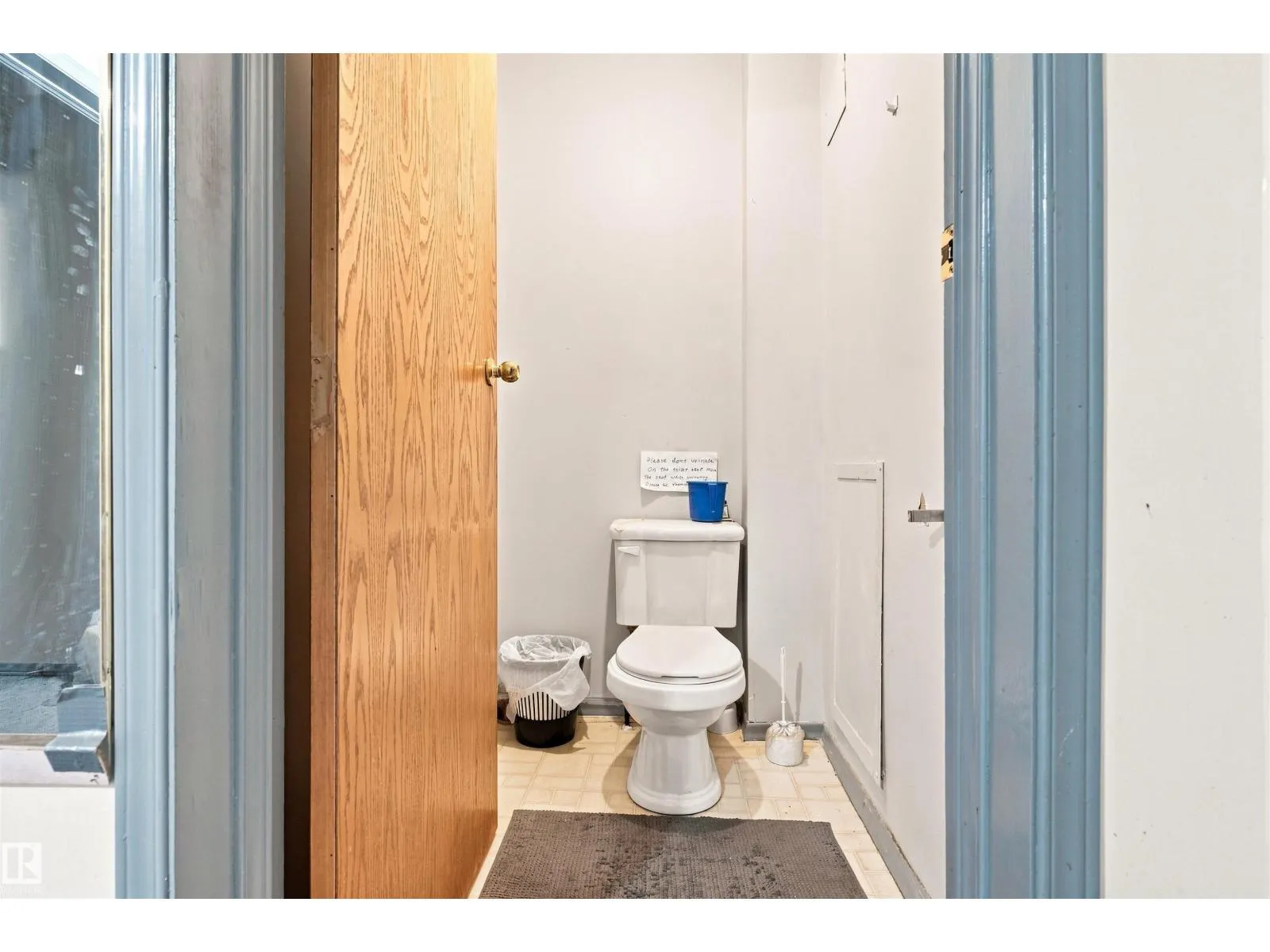 11111 81 AV NW