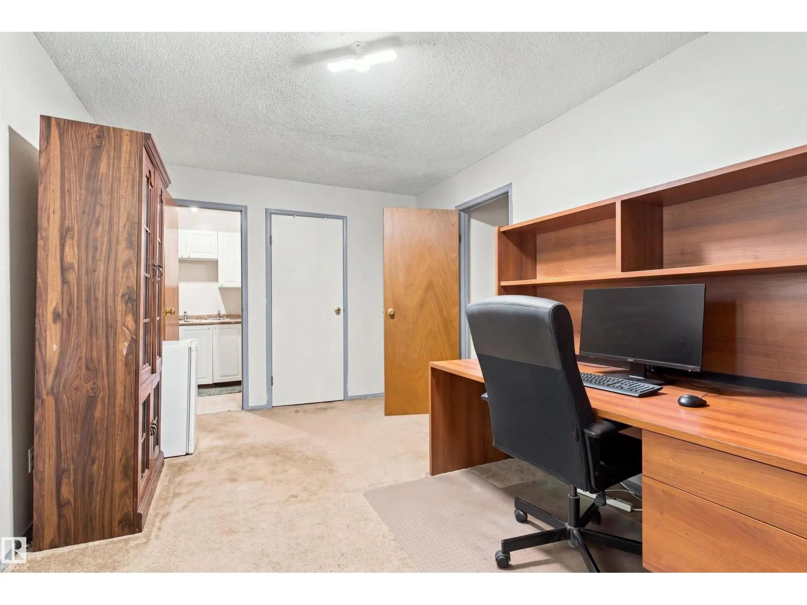 11111 81 AV NW