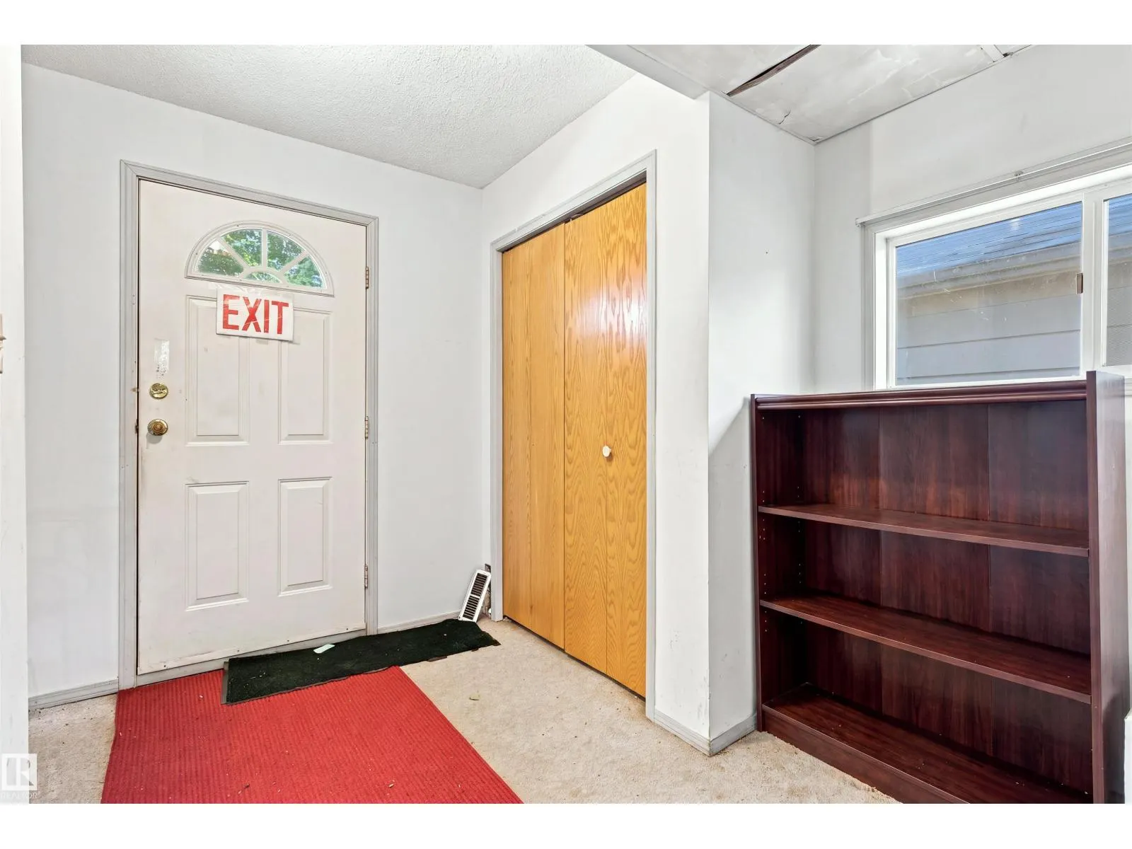 11111 81 AV NW