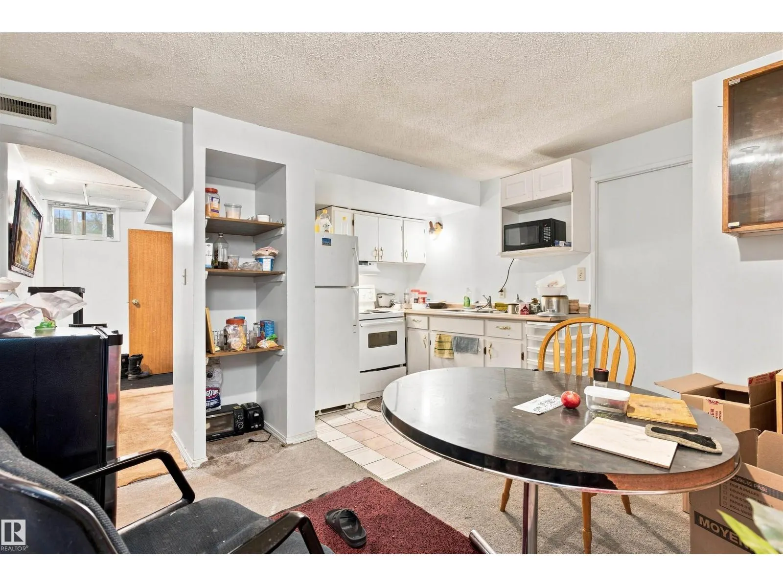 11111 81 AV NW