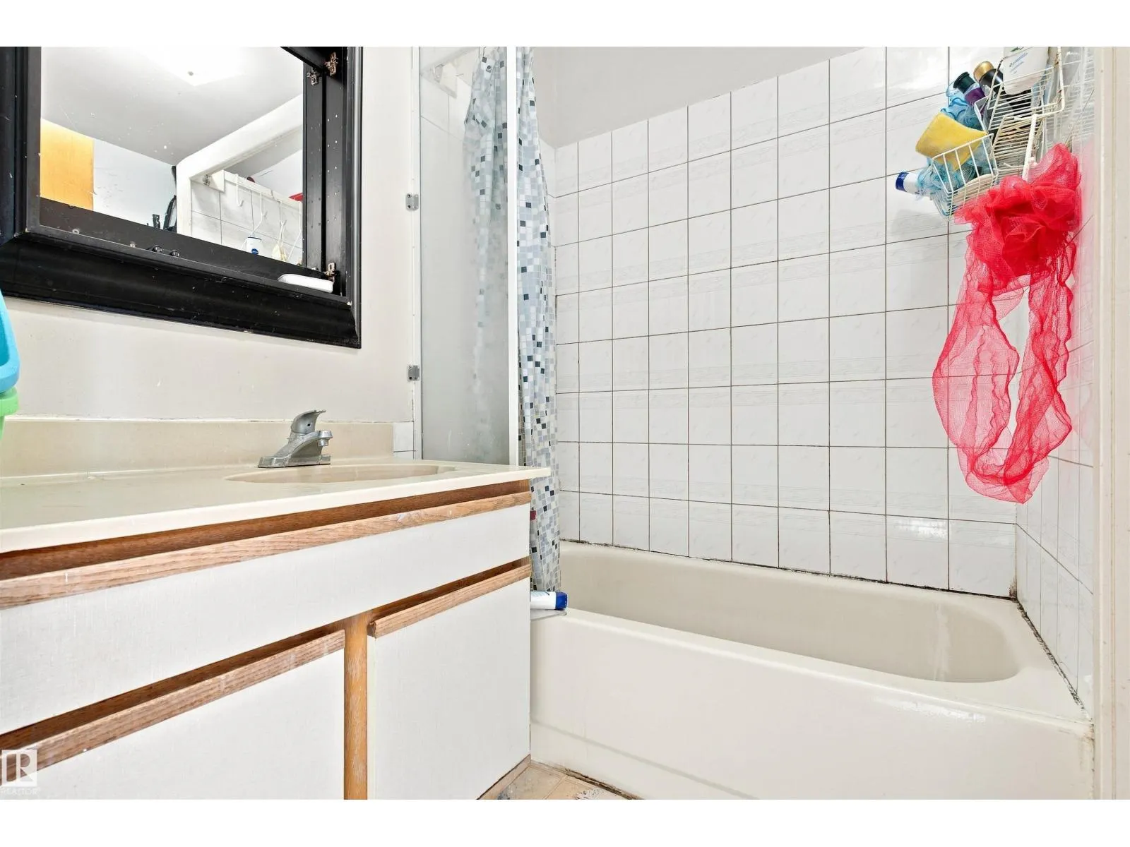 11111 81 AV NW