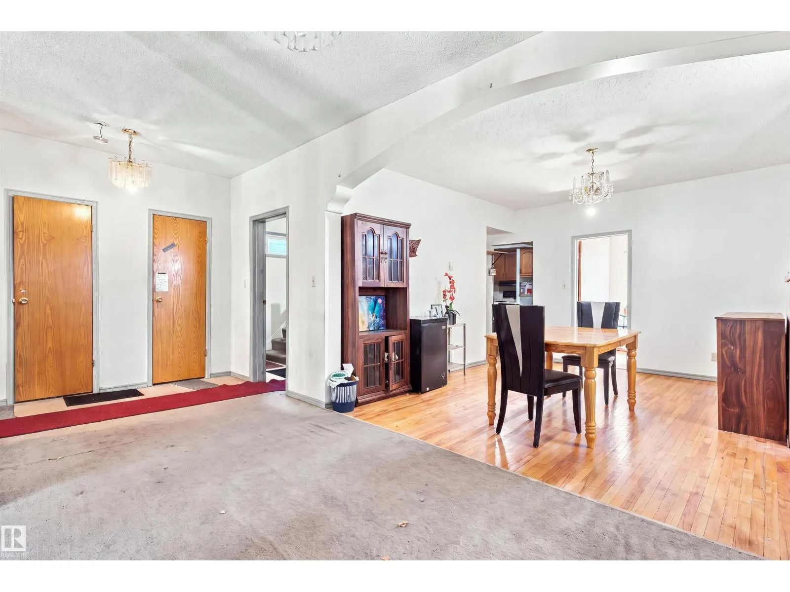 11111 81 AV NW