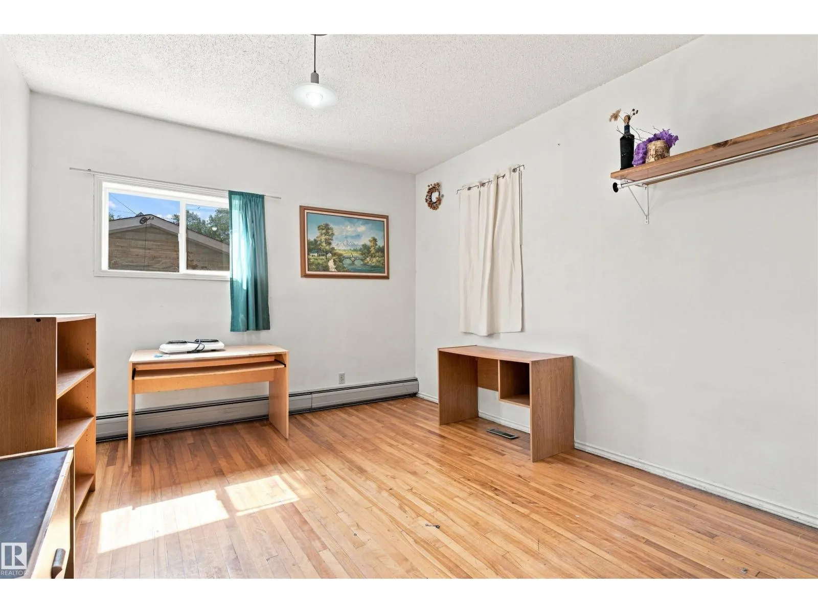 11111 81 AV NW