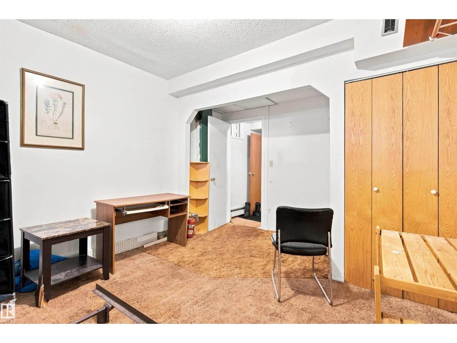 11111 81 AV NW