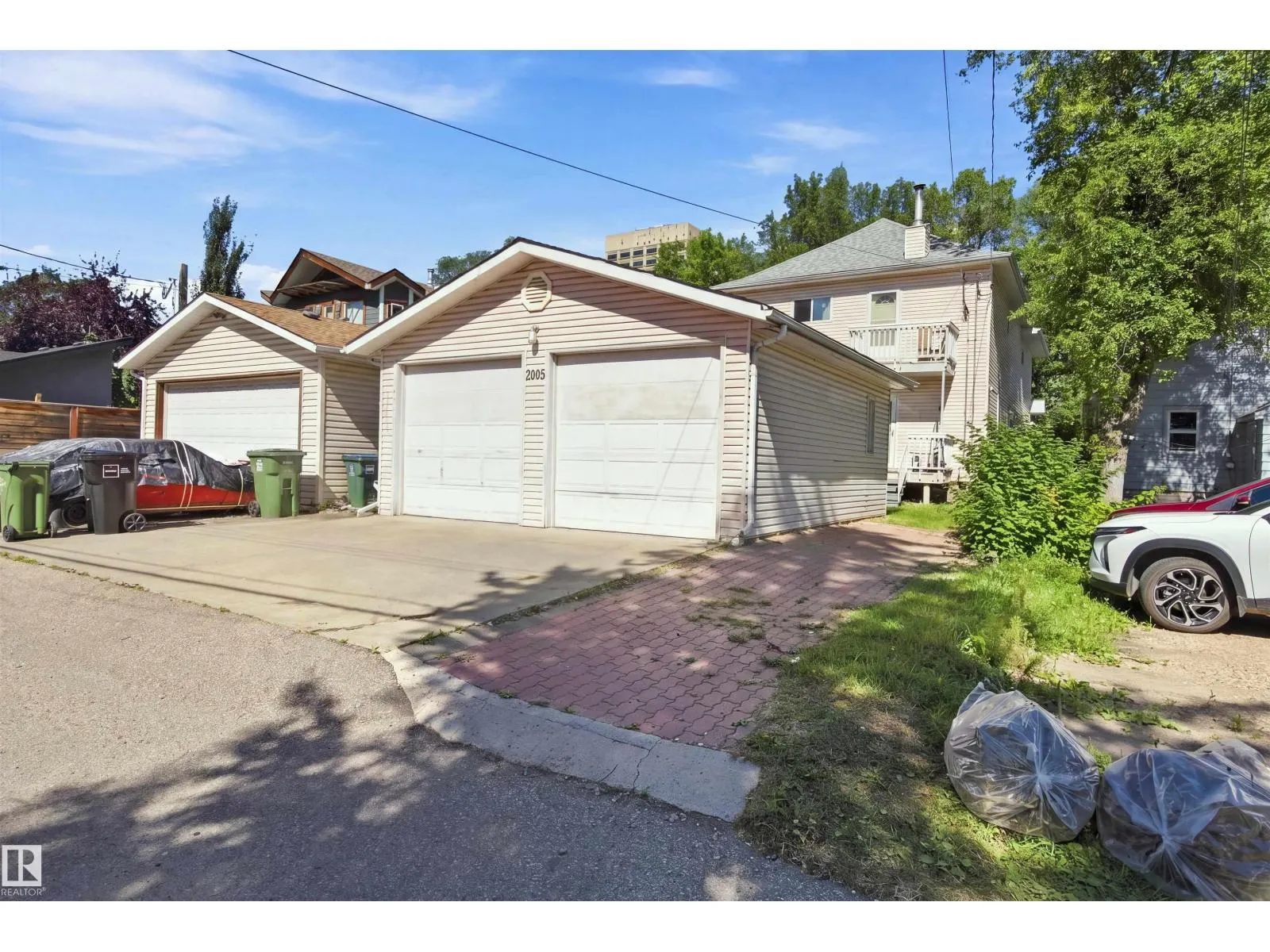 11111 81 AV NW