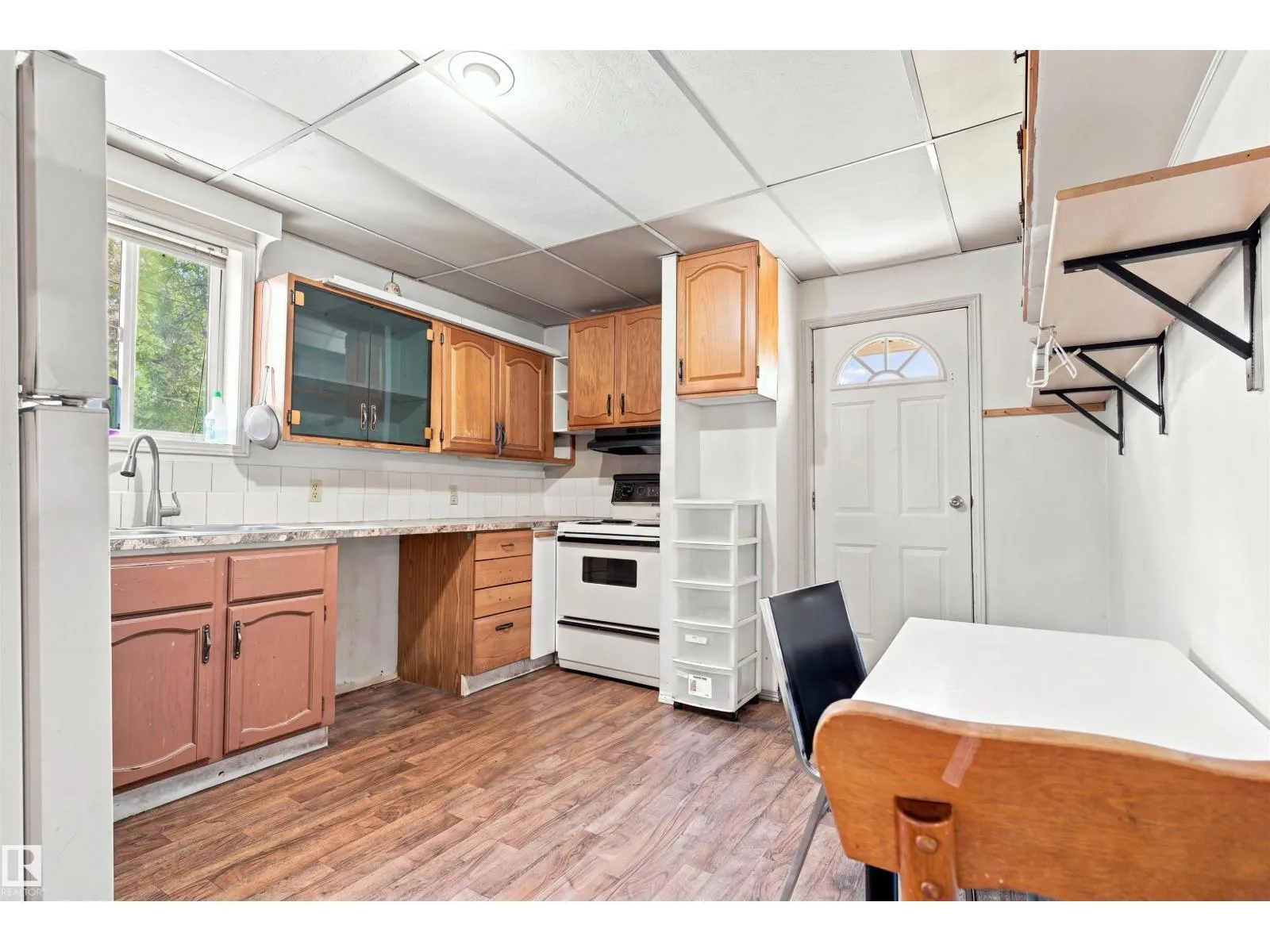 11111 81 AV NW