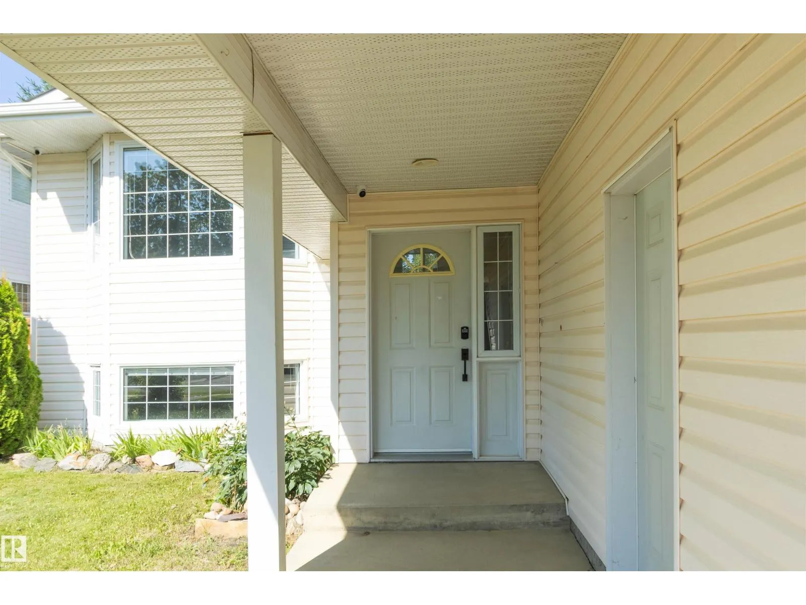 272 Bussieres DR