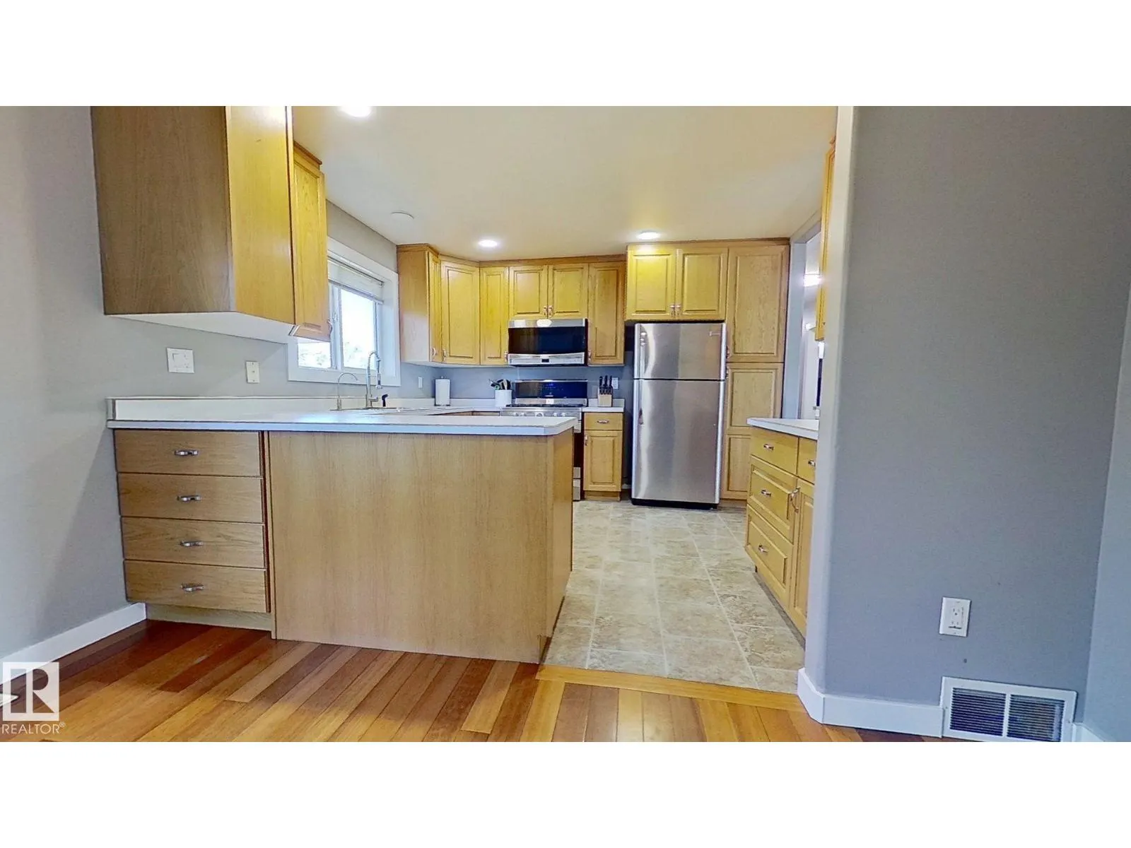272 Bussieres DR