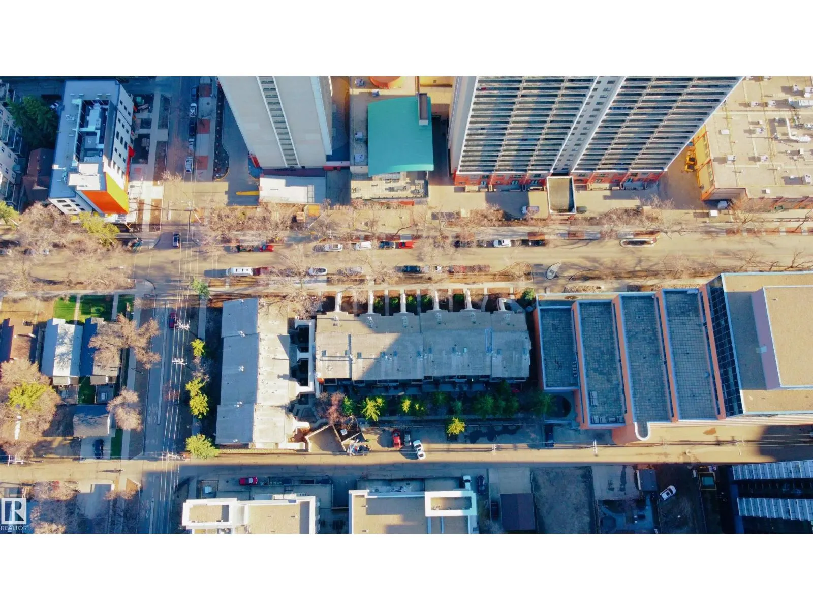 11120 83 AV NW