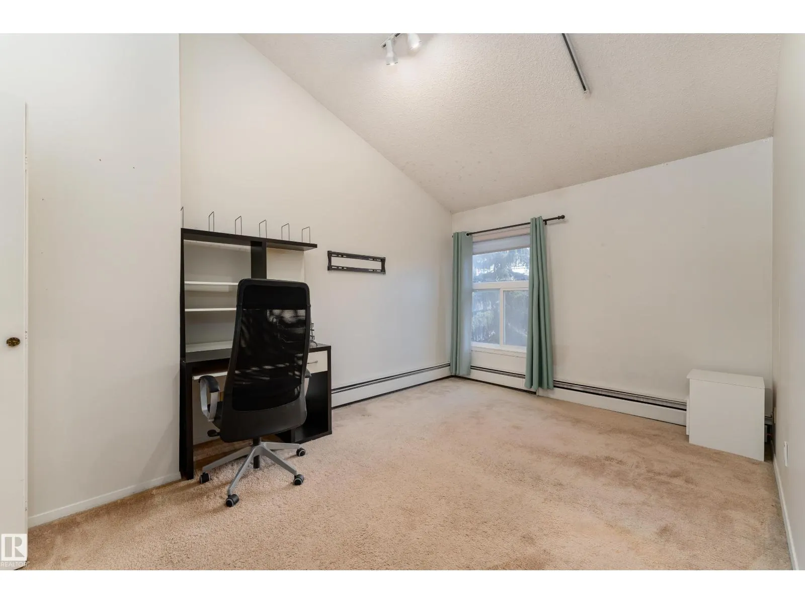 11120 83 AV NW