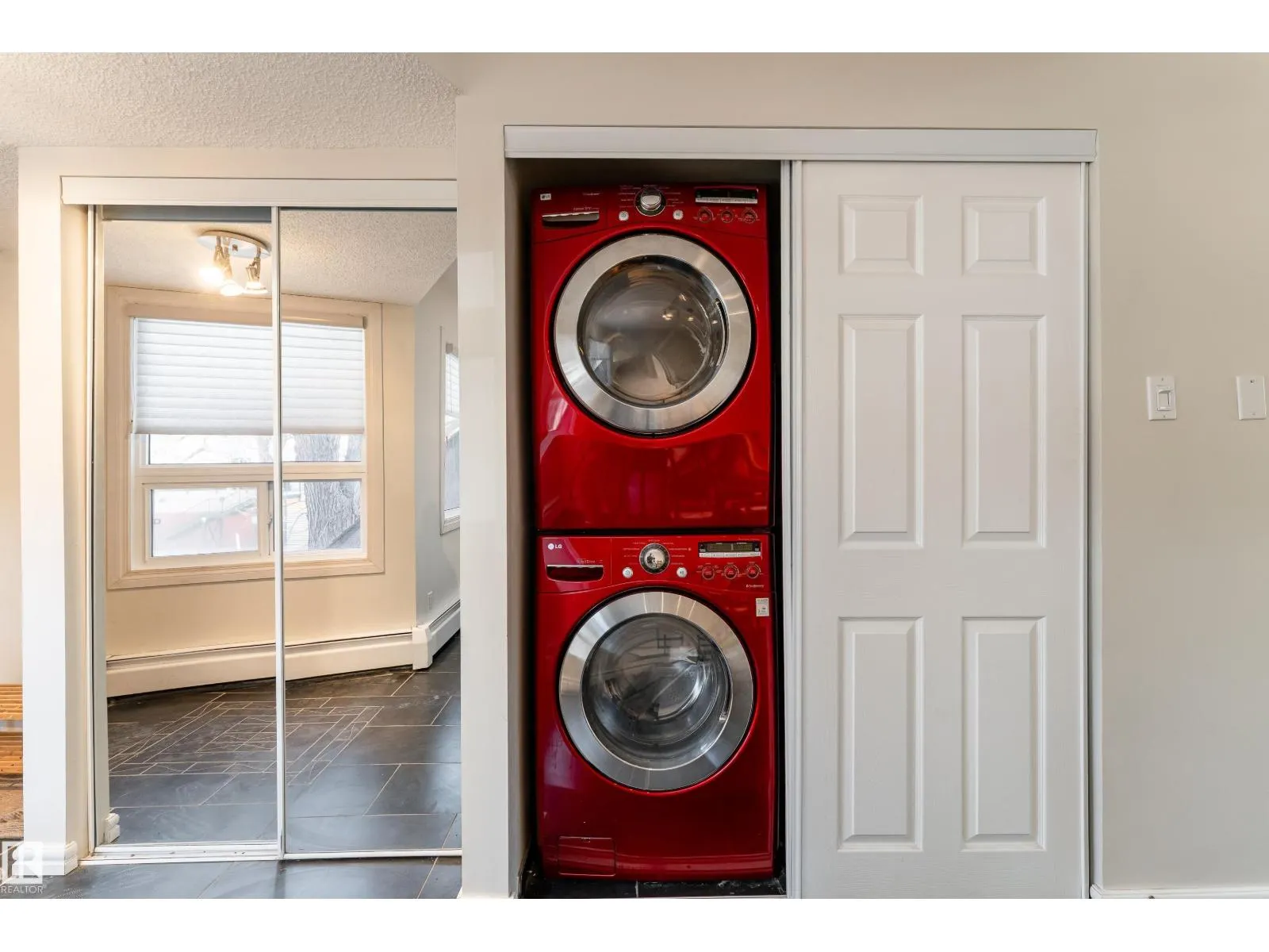 11120 83 AV NW