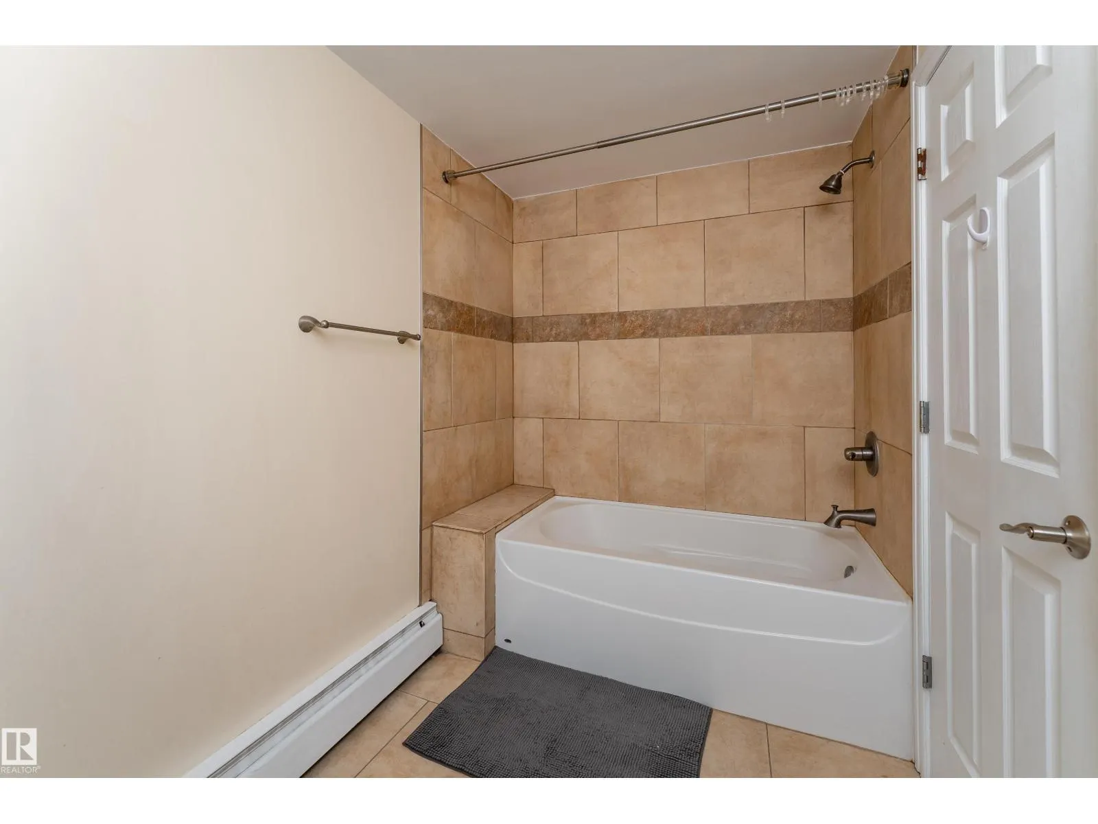 11120 83 AV NW