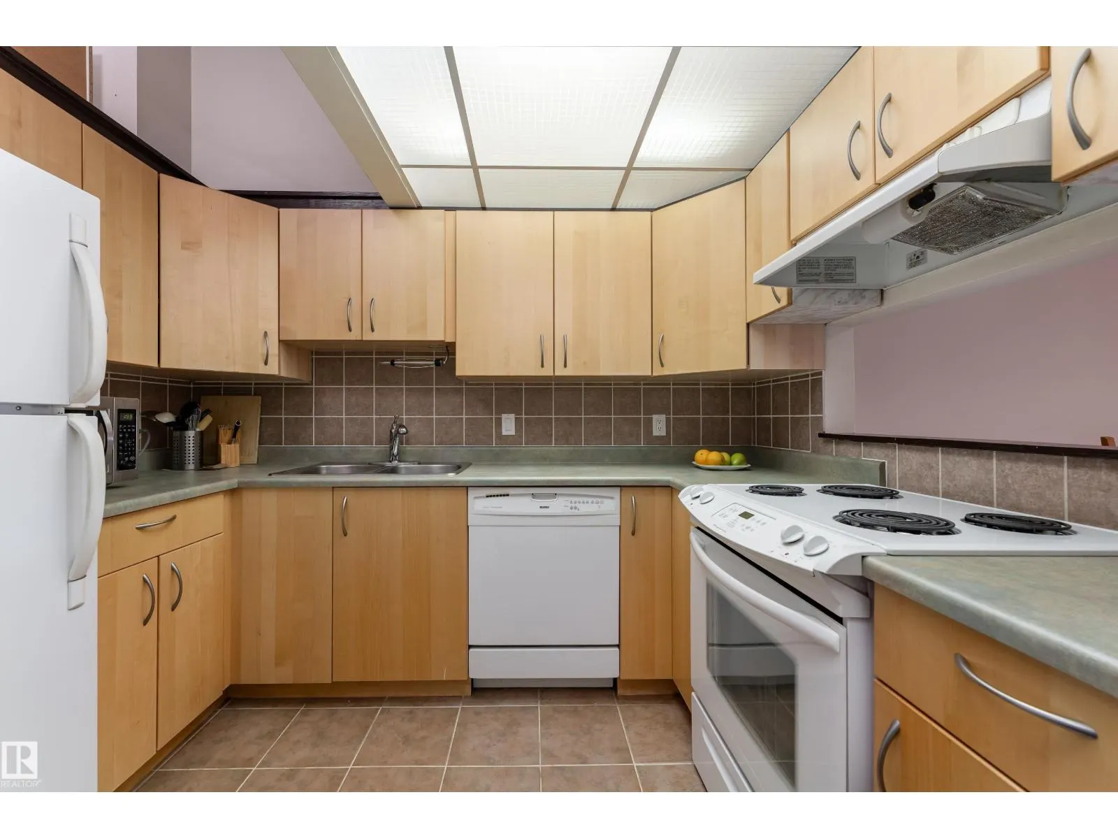 11120 83 AV NW