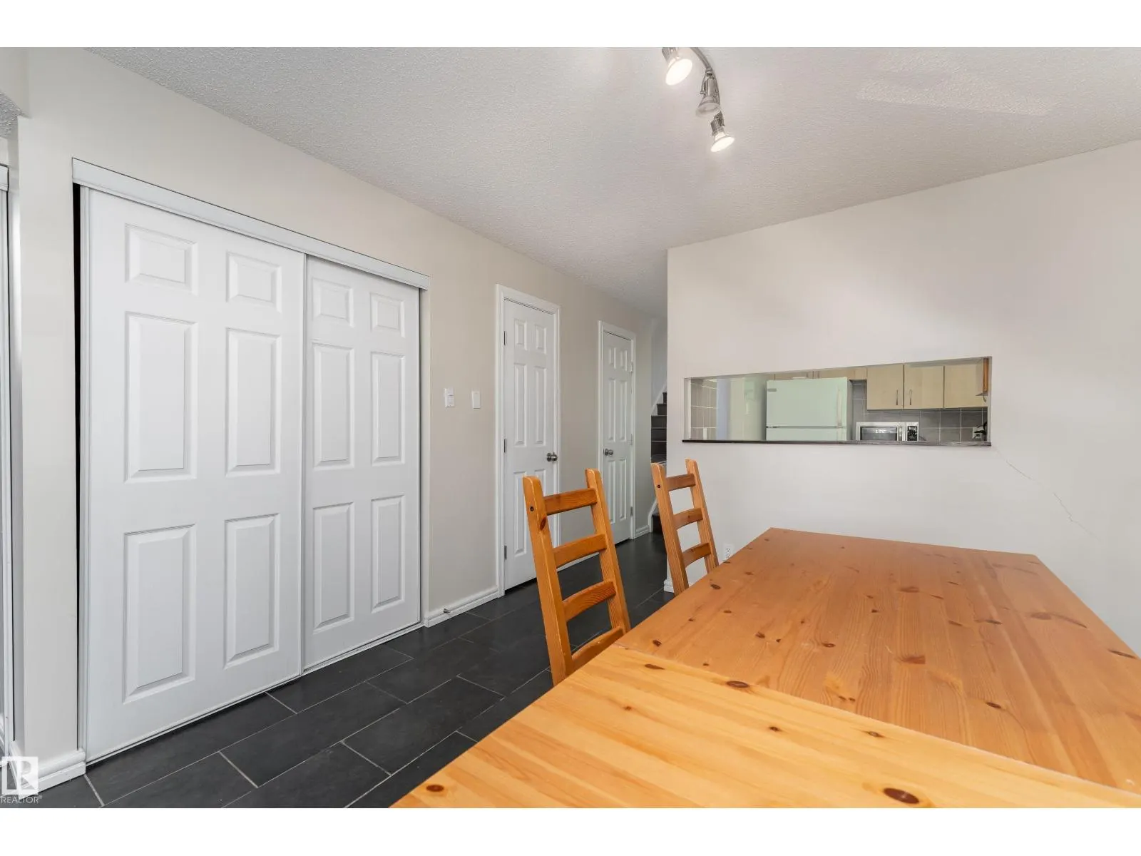 11120 83 AV NW